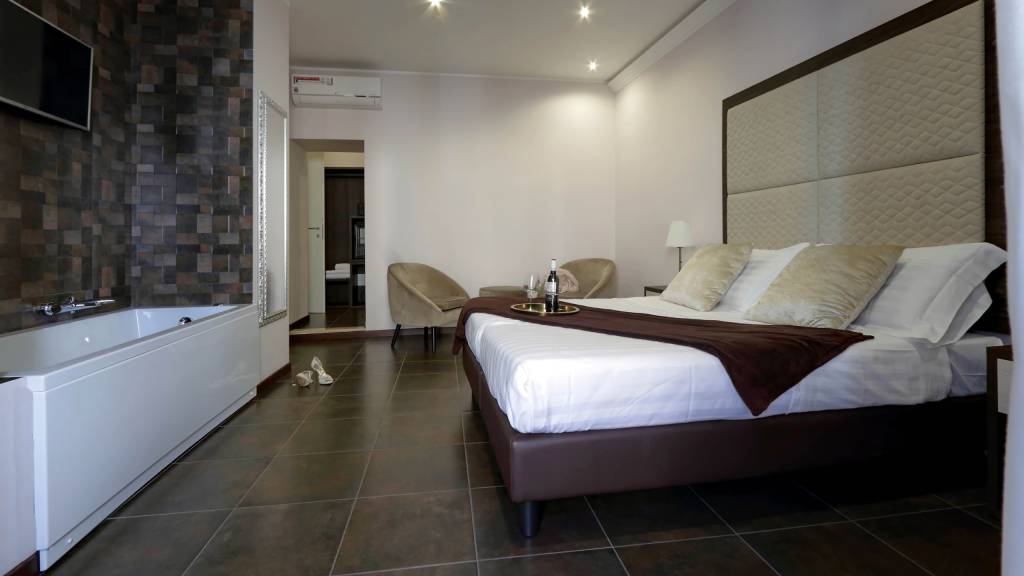 Casa-de-invitados-Roma-Suite-Monti-Habitacion-King-083