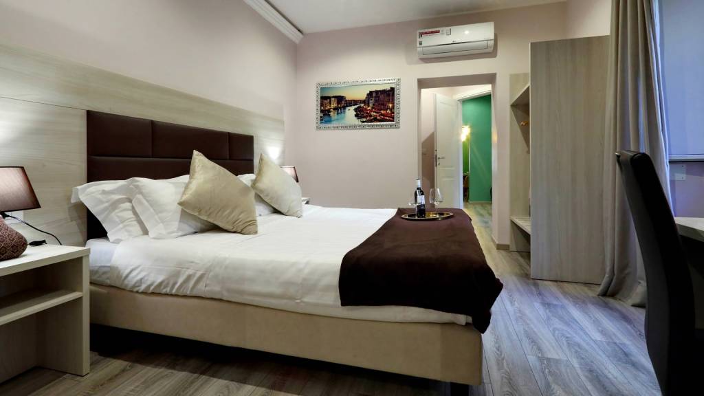 Gastehaus-Roma-Suite-Monti-Rom-Zimmer-Superior-125