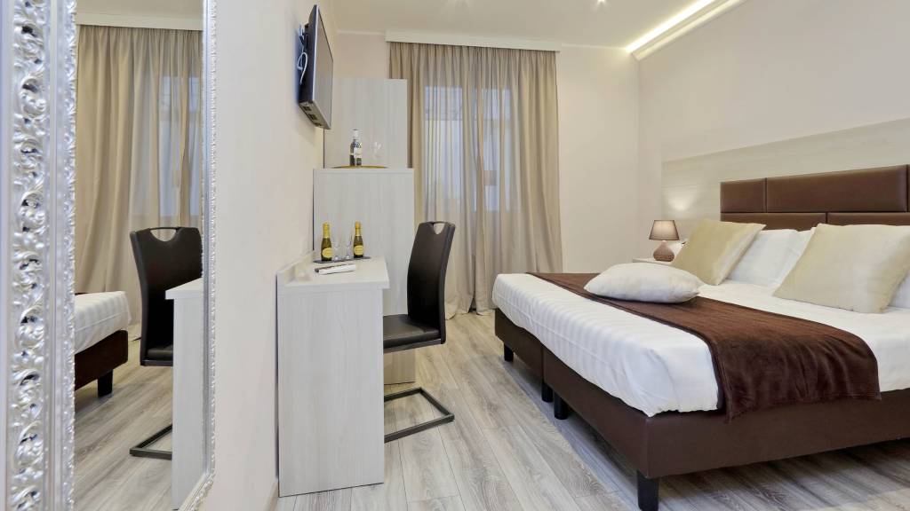 Guest-house-Roma-Suite-Monti-Rome-Superior-Room-143