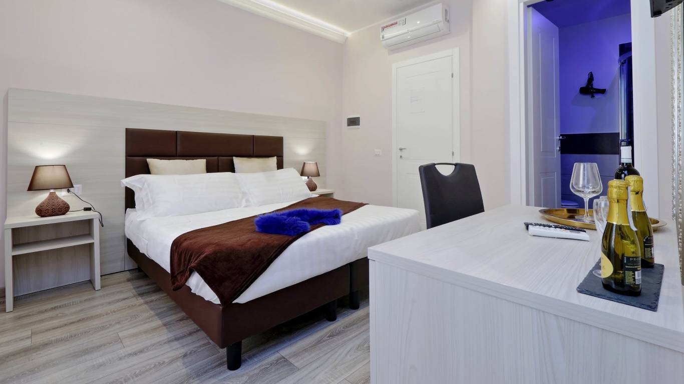 Guest-house-Roma-Suite-Monti-Rome-Superior-Room-101