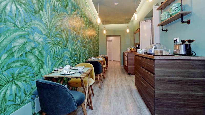 Guest-house-Roma-Suite-Monti-Rome-breakfast-room-012